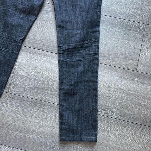 SM204 Guess mid rise skinny jeans - Picture 9 of 11